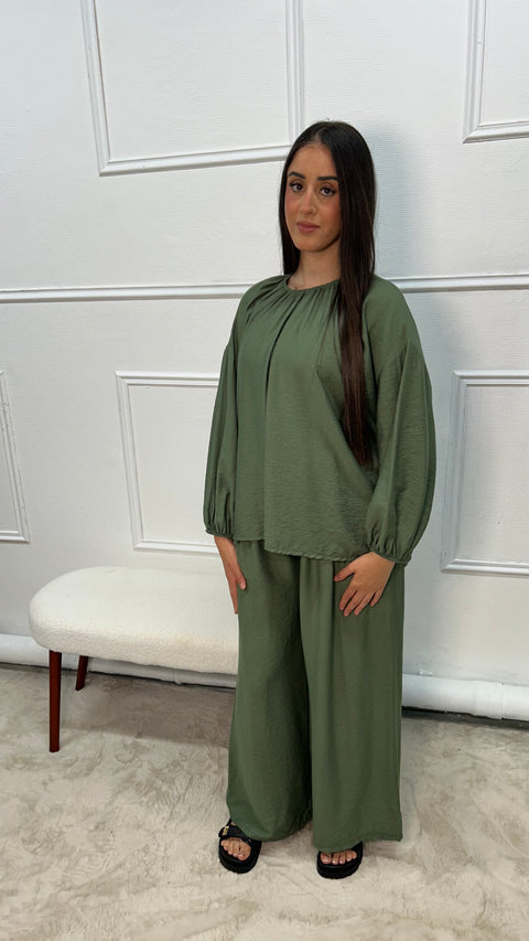 Ensemble NINA Kaki